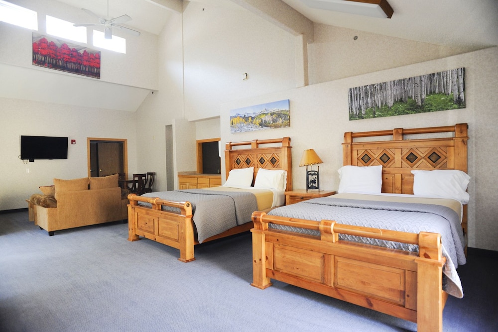 Argo Inn and Suites 26/48