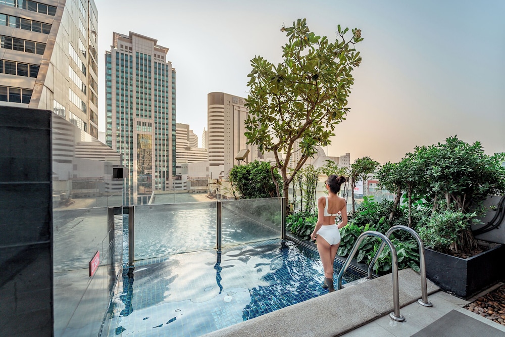 Four Points by Sheraton Ploenchit Bangkok 27/56