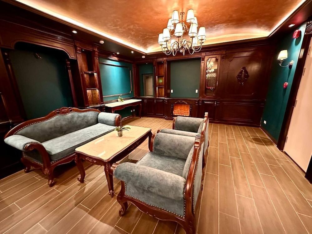 Tulip Hotel 2 54/66