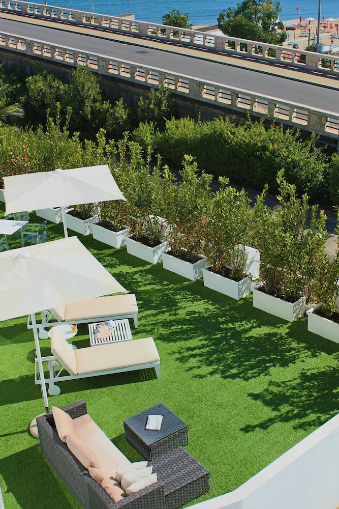 Sanremo Luxury Suites 41/50