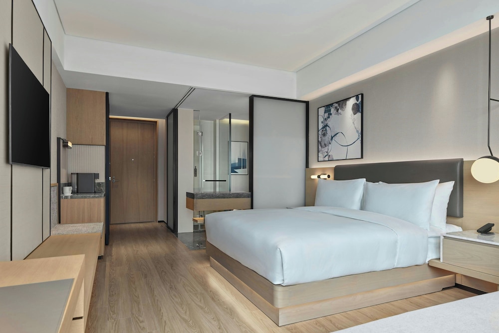 Exquisite, King Bed, with View