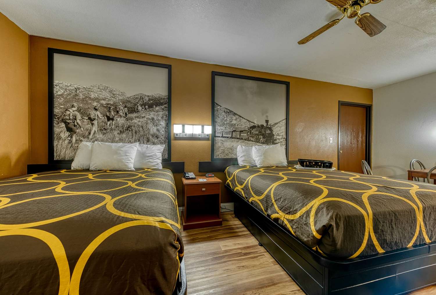 Super 8 By Wyndham Alamosa 15/51