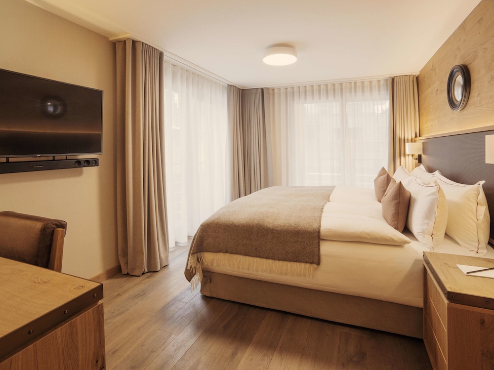 The Capra Saas-Fee 11/50