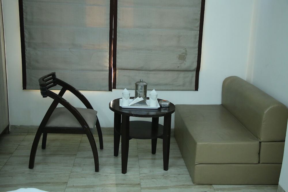 Hotel Grace At Karol Bagh 37/45