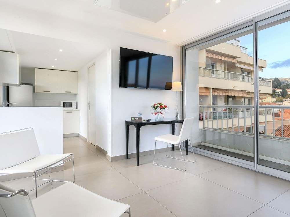 Ibis Styles Menton Centre 30/50
