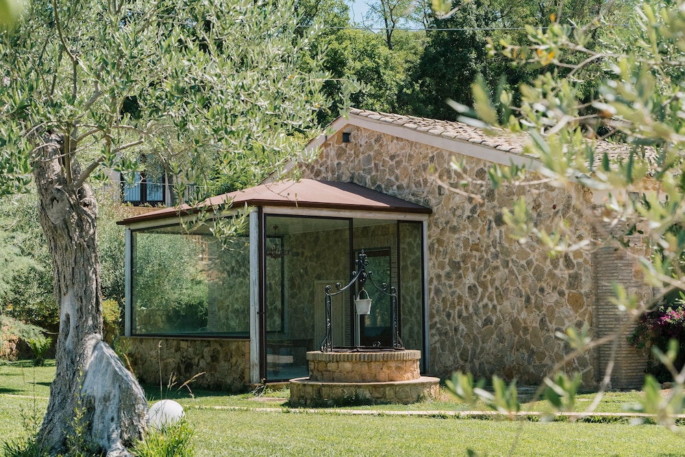 Agriresort Leano 8/82