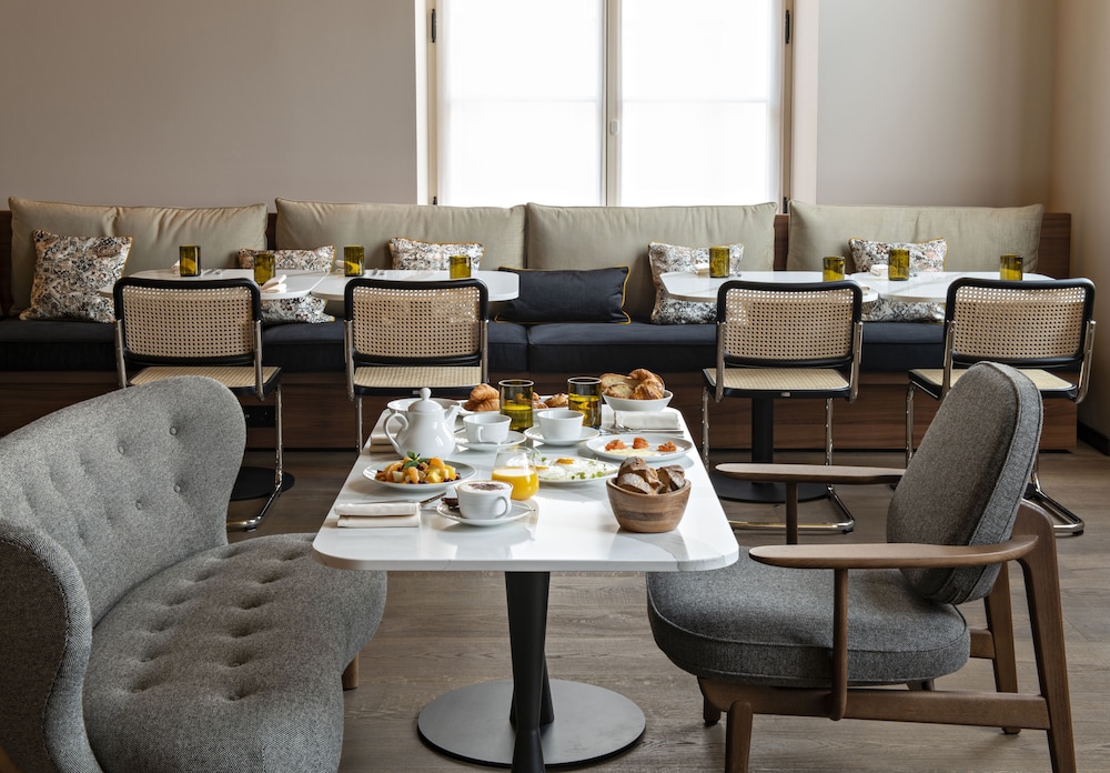 Leonor Hotel 33/46