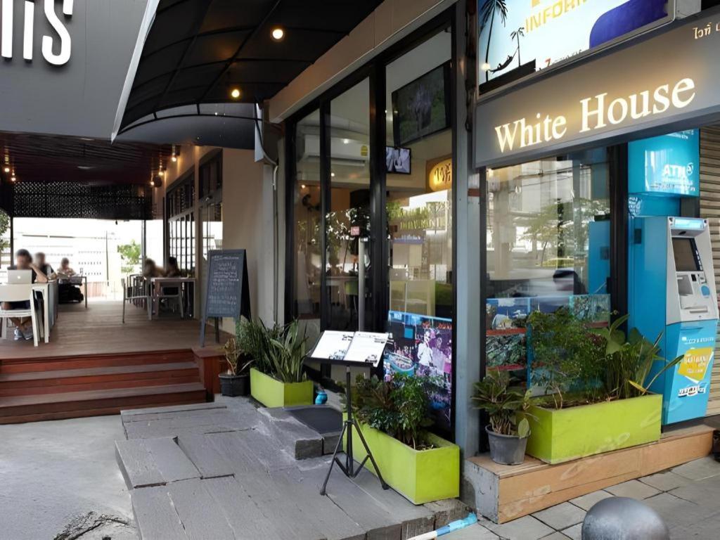 White House Asoke Sukhumvit 18 14/36