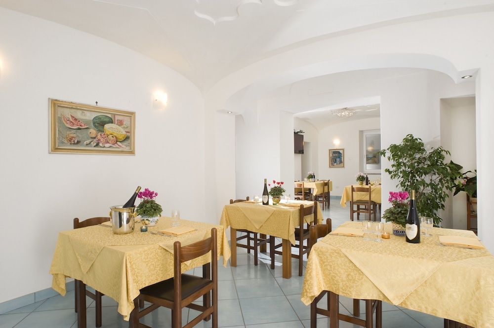 Hotel Residence Matarese 40/52