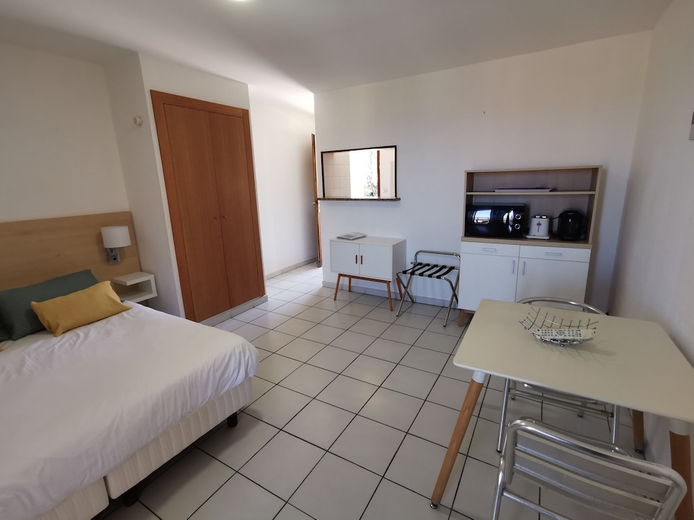 Motel Saint Michel 11/49