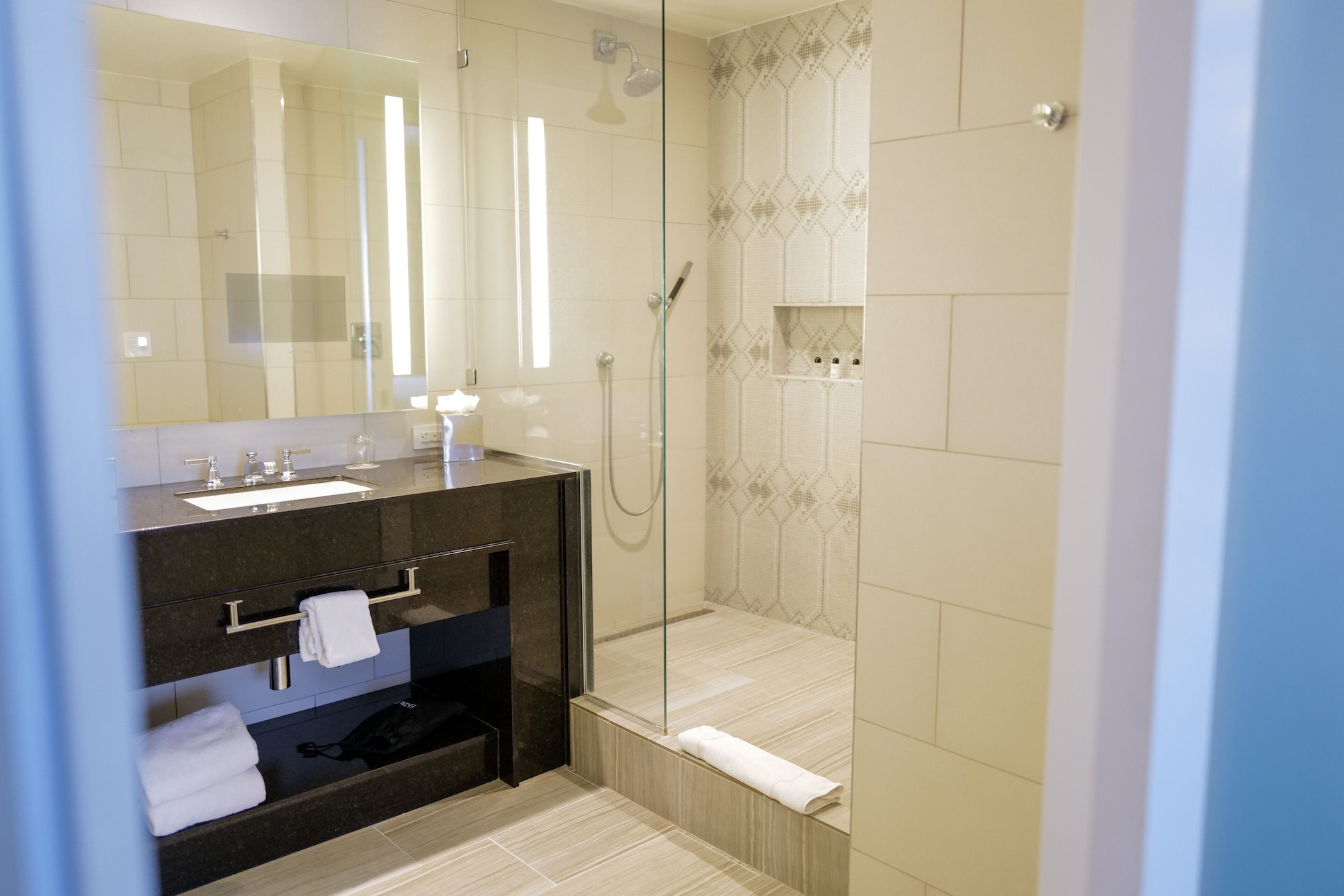 جناح ديلوكس بسرير كينج بغرفة نوم واحدة، The St. Anthony A Luxury Collection Hotel San Antonio 5/5
