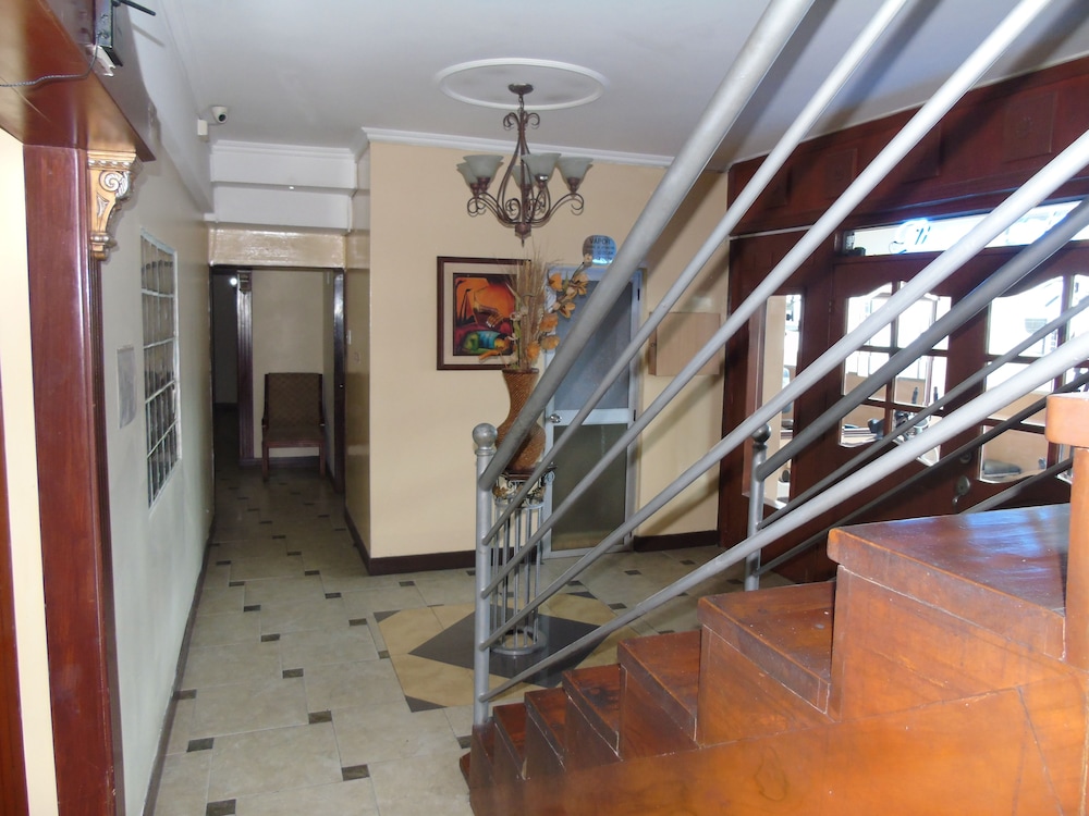 Hotel Malecon Inn 49/67