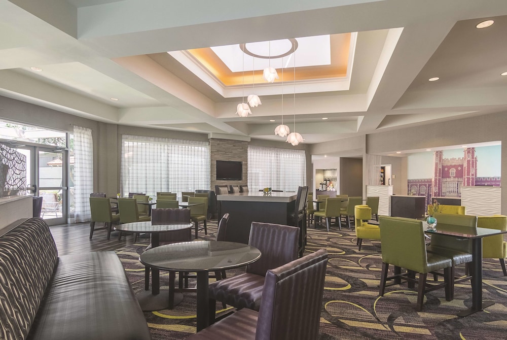 La Quinta Inn And Suites By Wyndham Oklahoma City Norman 38/51