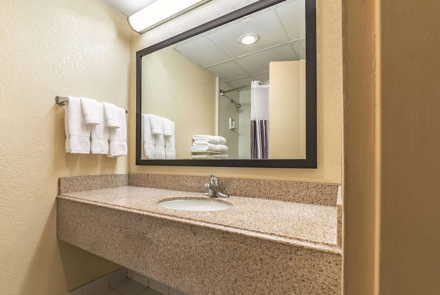 Ramada by Wyndham Fairfield NJ 21/21