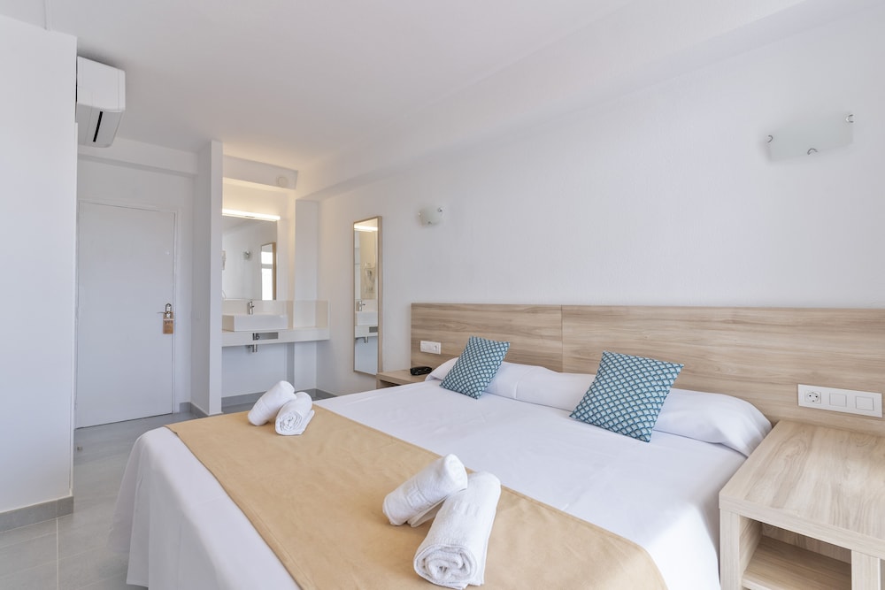 Suncoast Ibiza Hotel - Adults Only 28/77