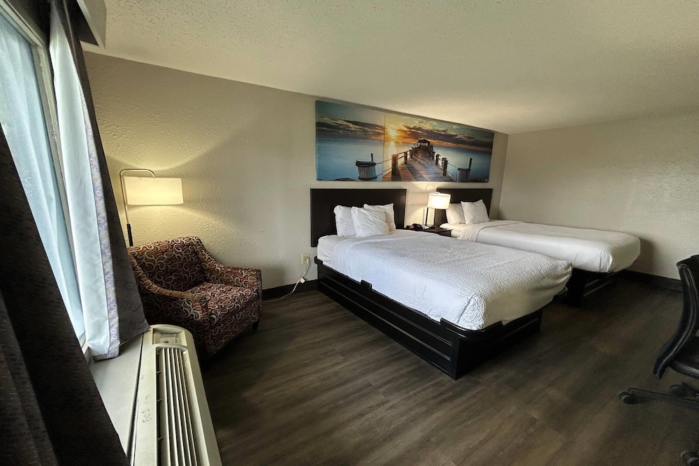 Days Inn By Wyndham Savannah Airport 3/19