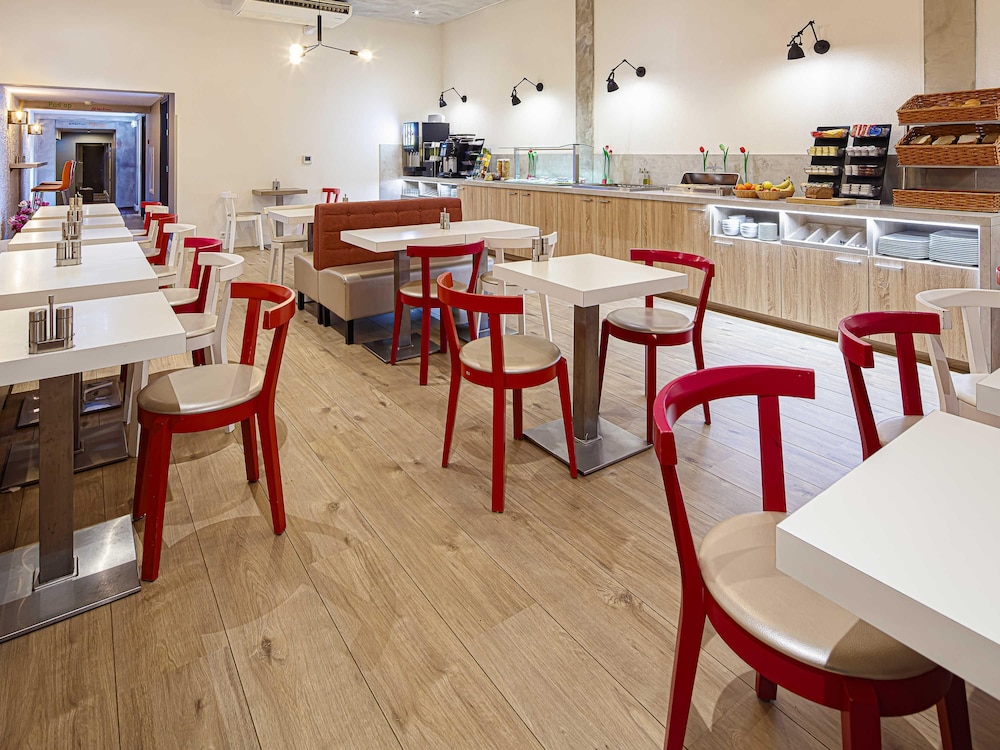 Hotel Ibis Styles Amsterdam Amstel 47/64