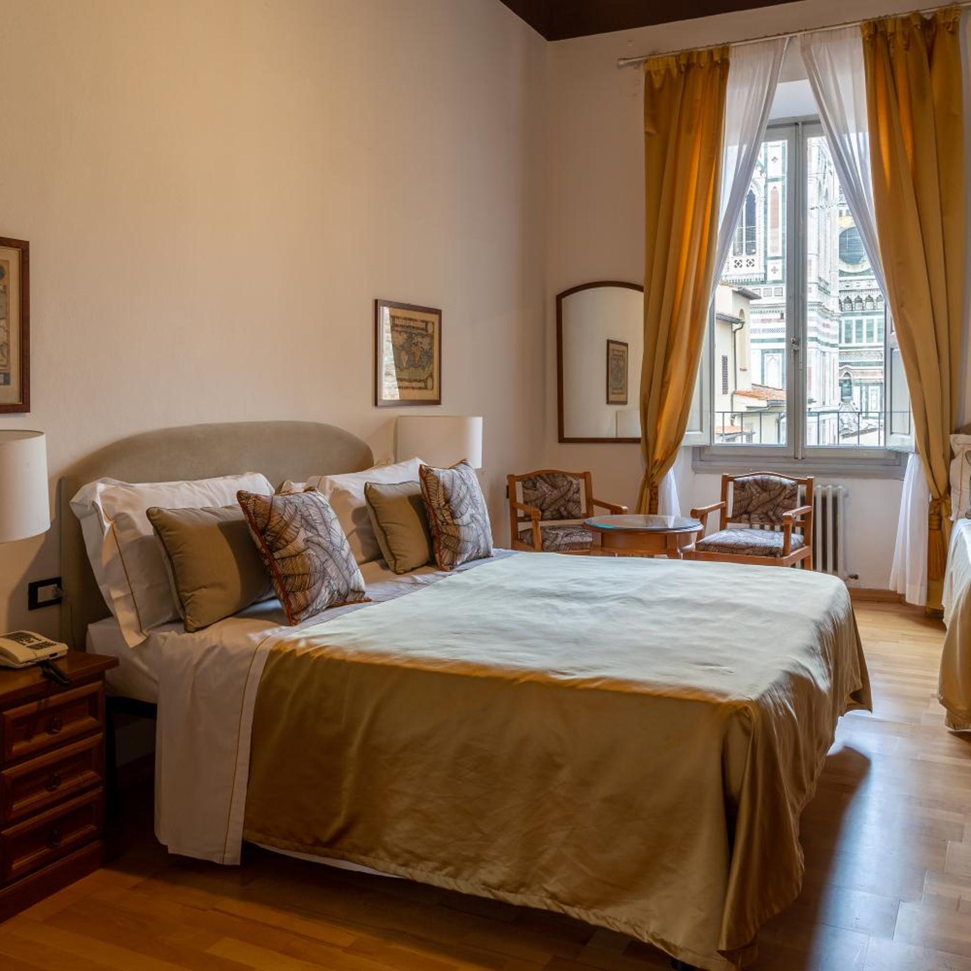 Room, Triple, Duomo View