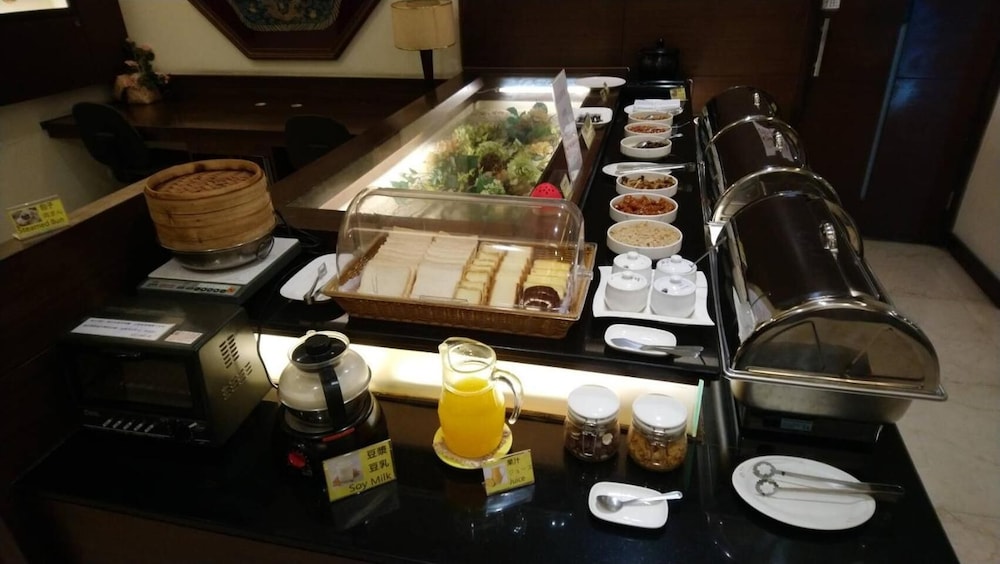 Ta Lee Hotel 8/18