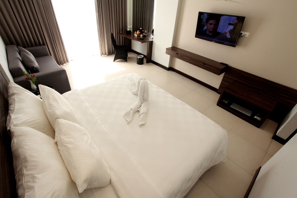 Helios Hotel Bone 40/48