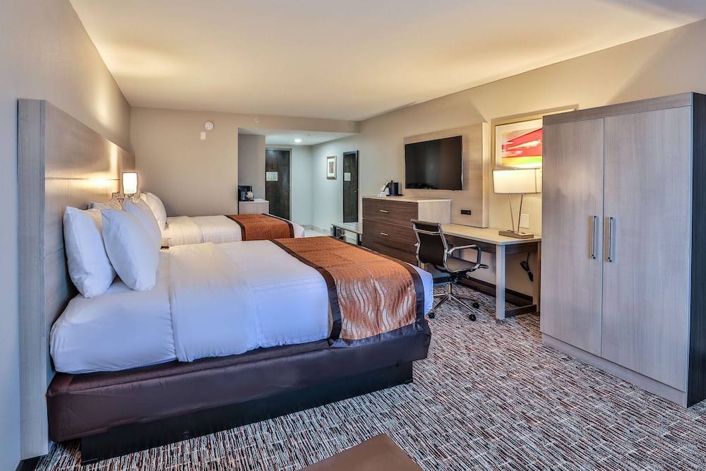 Best Western Plus Executive Residency Nashville 12/34