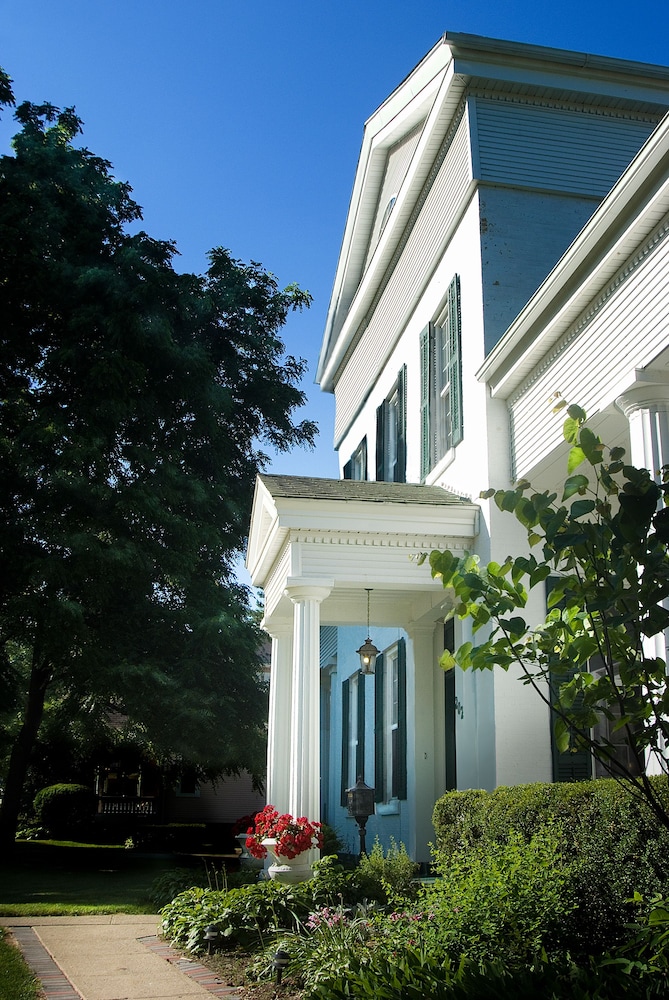 Munro House B And B 1/50