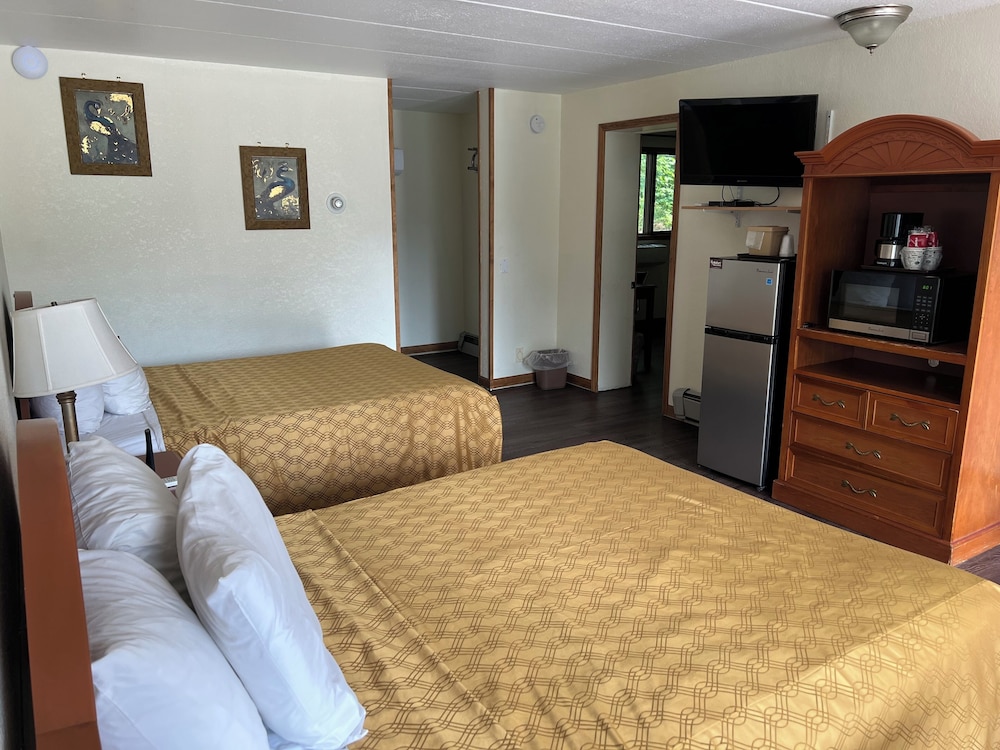 Amber s Inn & Suites 29/71