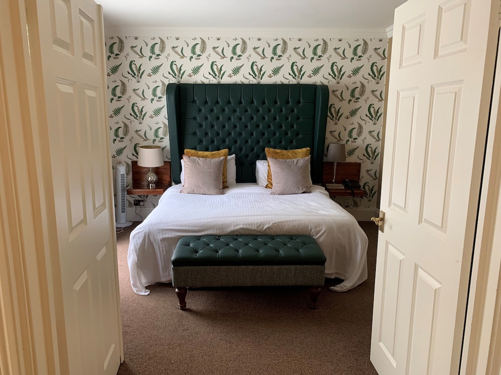 SUPERIOR, DOUBLE BED