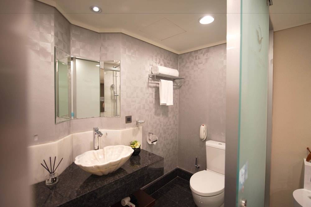 Ximen Airline Hotel 33/45