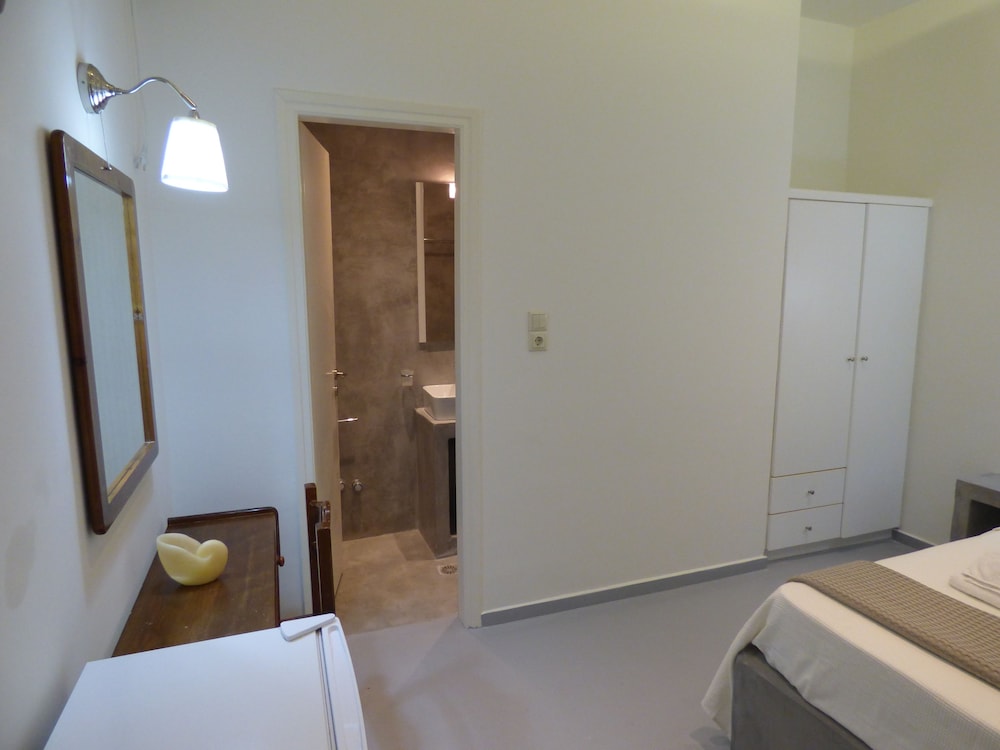 Nostos Hotel 50/50