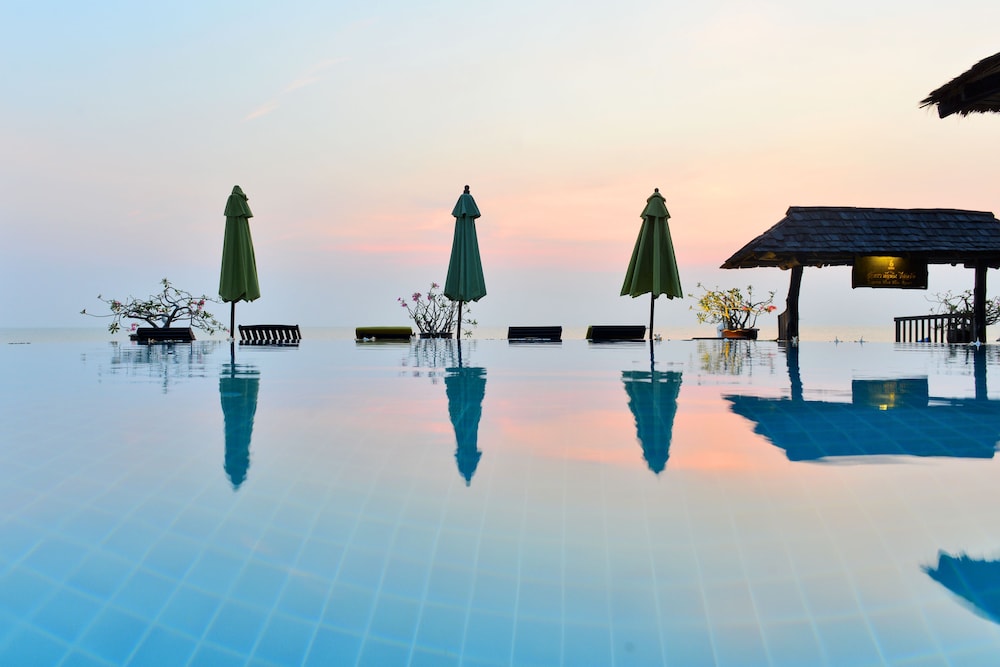 Supatra Hua Hin Resort 32/50
