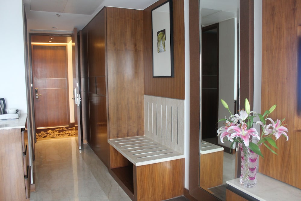 HYATT AHMEDABAD 10/50
