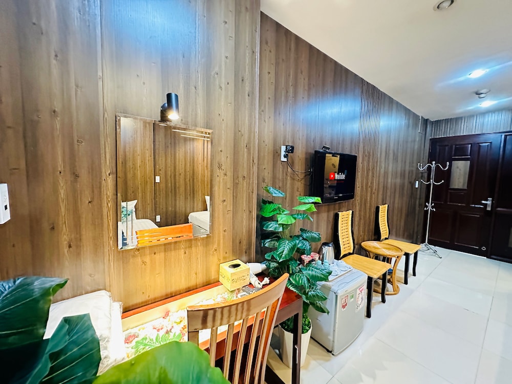 Calmette Hotel 42/50