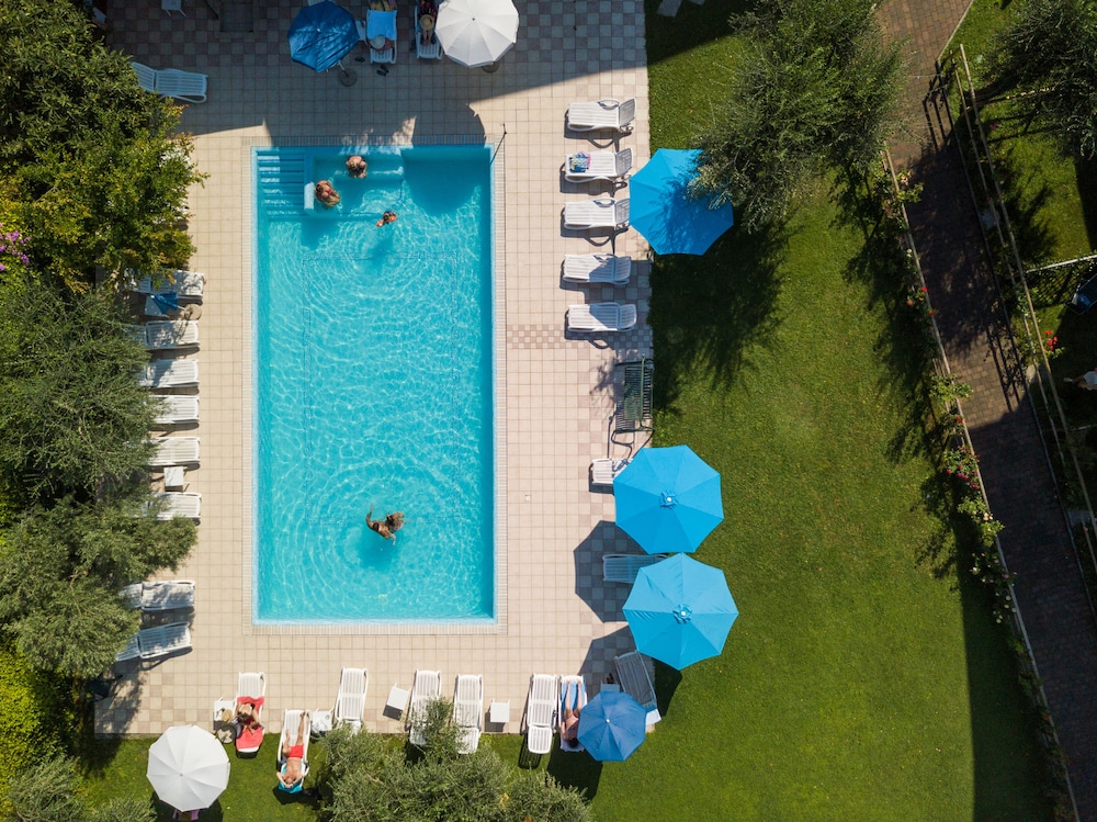 Villa Isabella Hotel & Residence 45/50