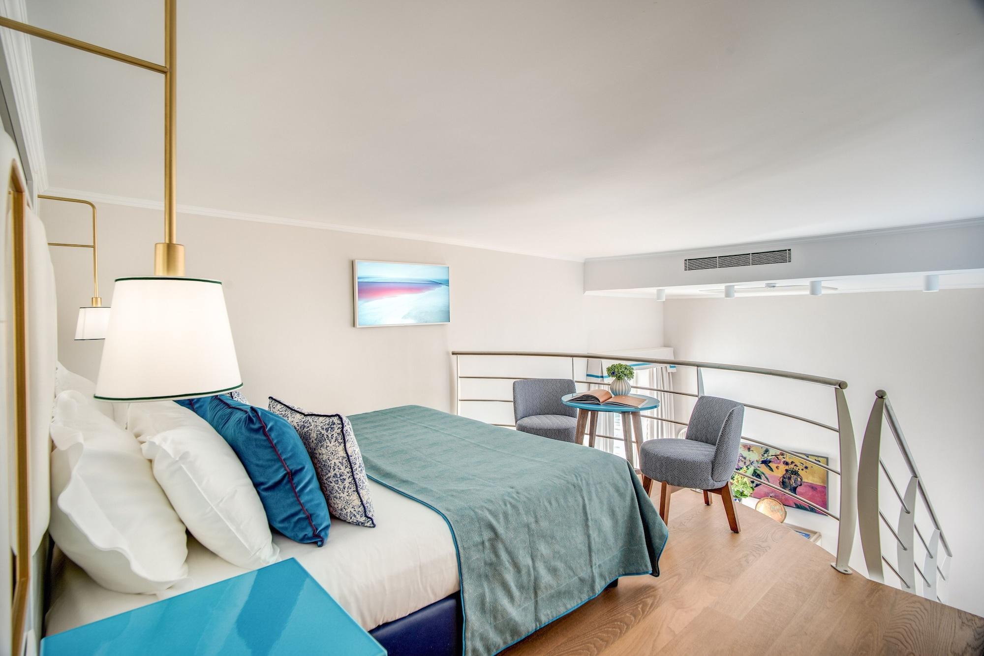 Family Suite, Partial Sea View, Balcony