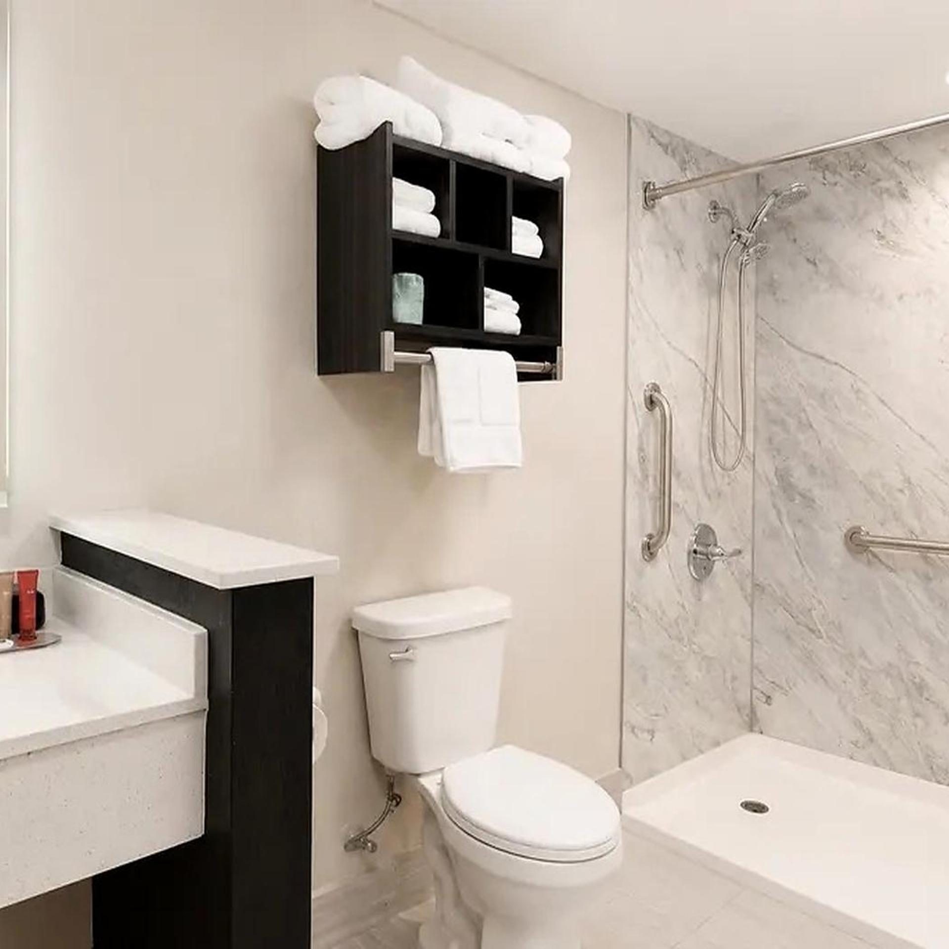 Lx Hotel, SureStay Collection by Best Western 46/48