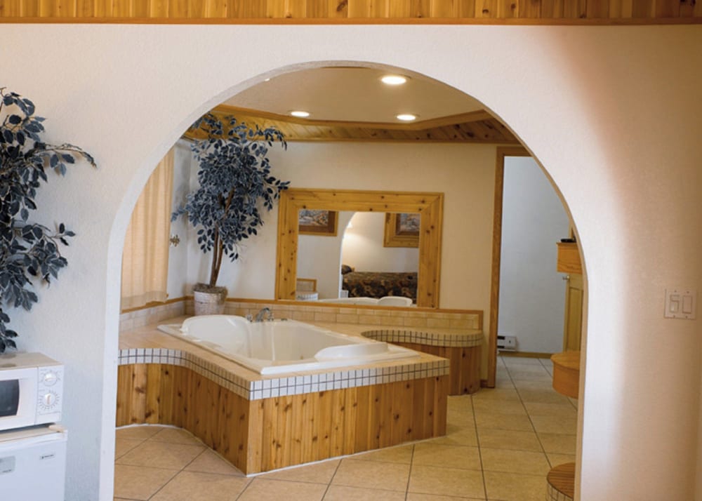 North Country Inn & Suites 4/39