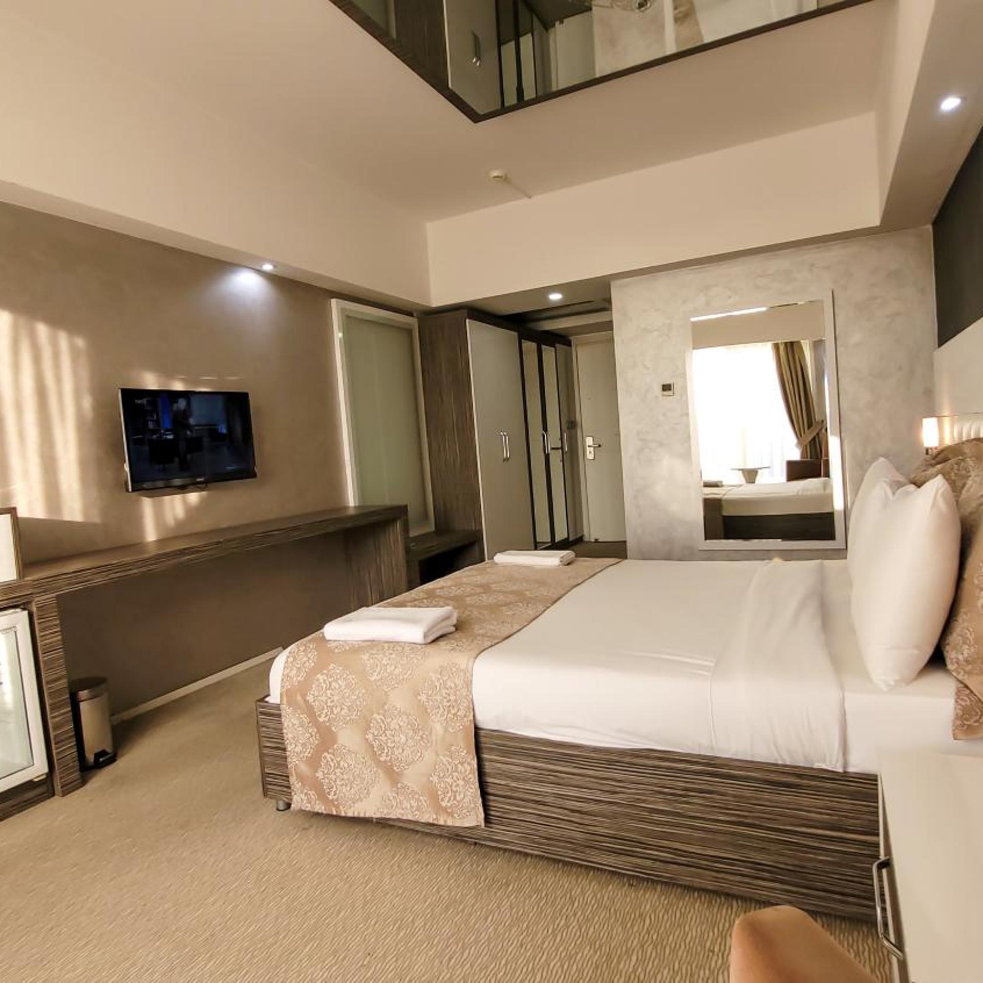 جناح سوبيريور، MOX Hotel 6/10