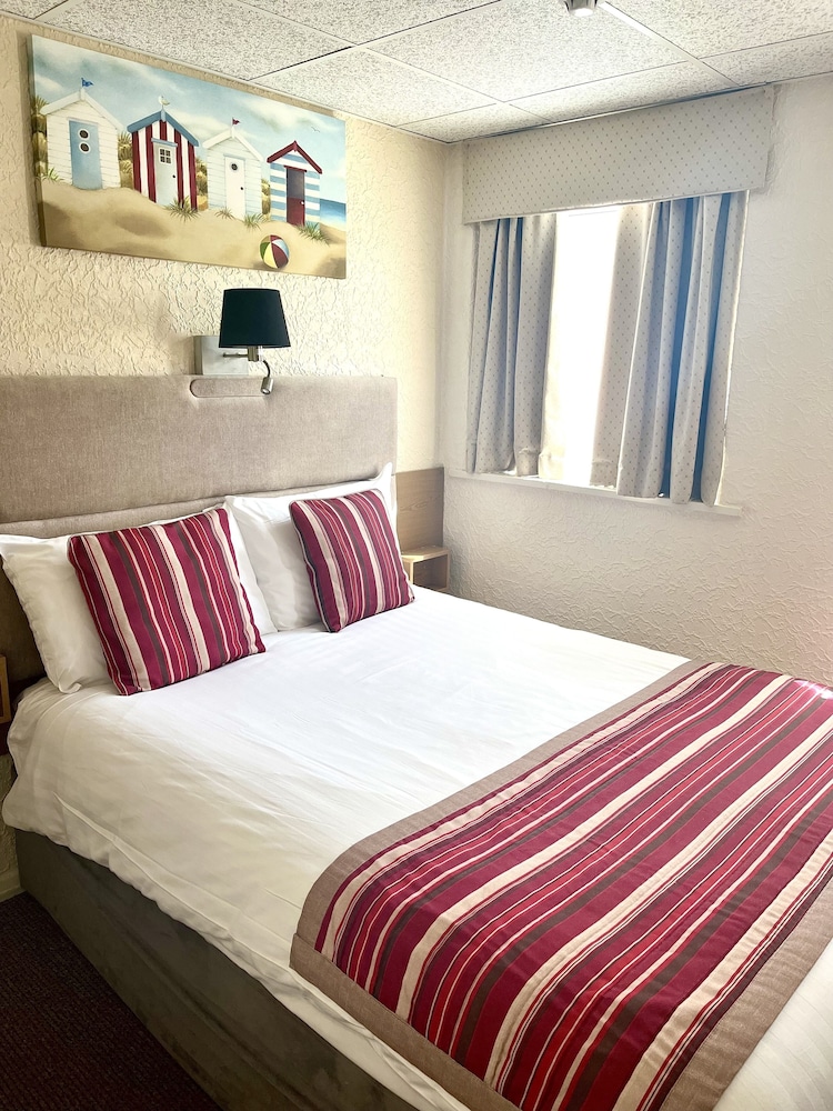 Clifton Court Metro Hotel 13/50