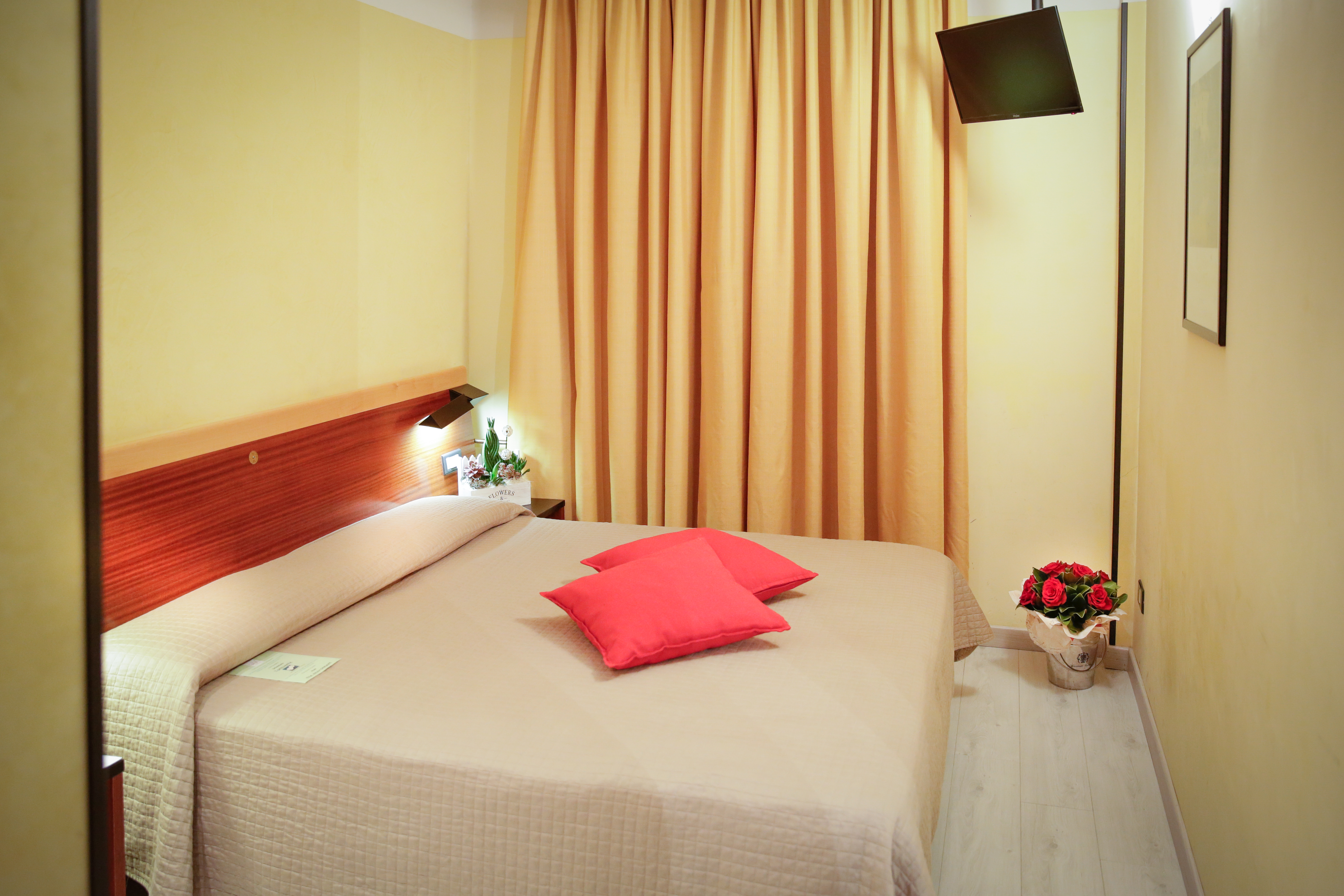 غرفة قياسية بسرير مزدوج، Art Hotel Milano 6/7