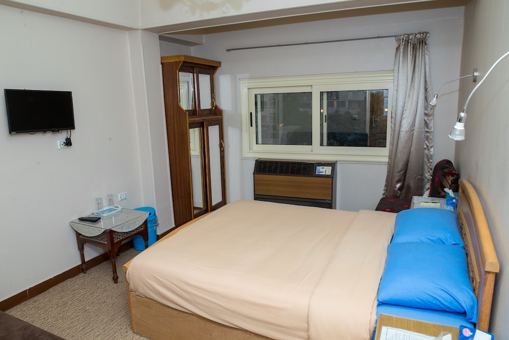 Guardian Guest House 10/69