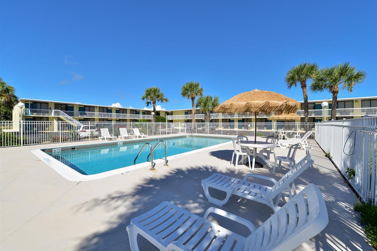 Americas Best Value Inn Satellite Beach Melbourne 27/27