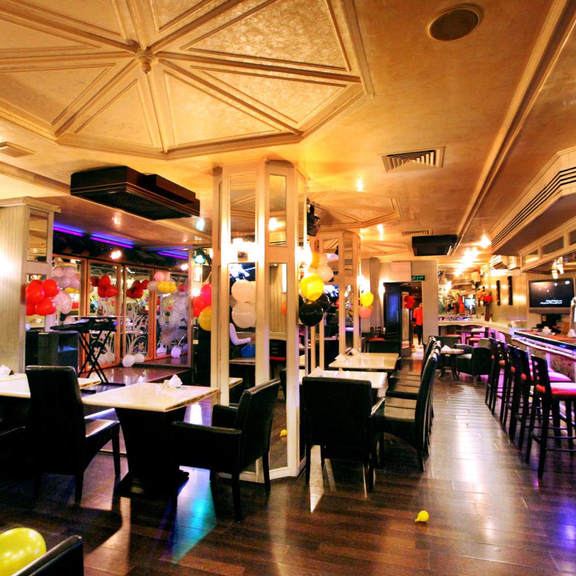 restaurant cafeteria