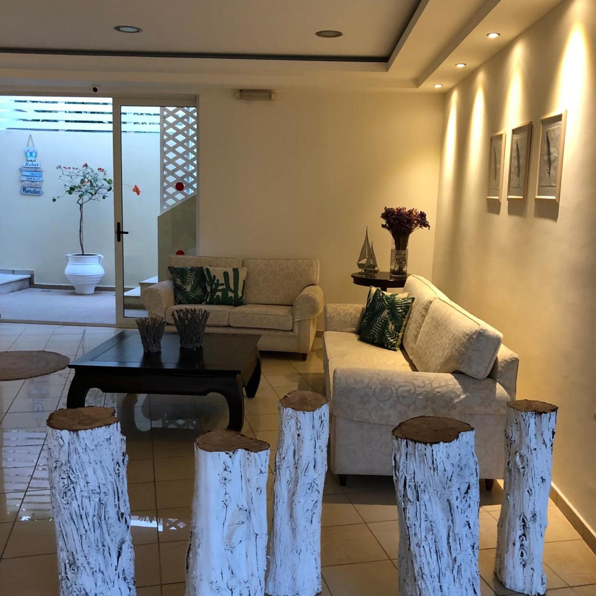 Danaides Hotel 30/47