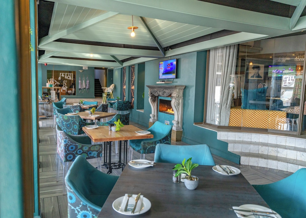 Peninsula All-Suite Hotel by Dream Resorts 36/49