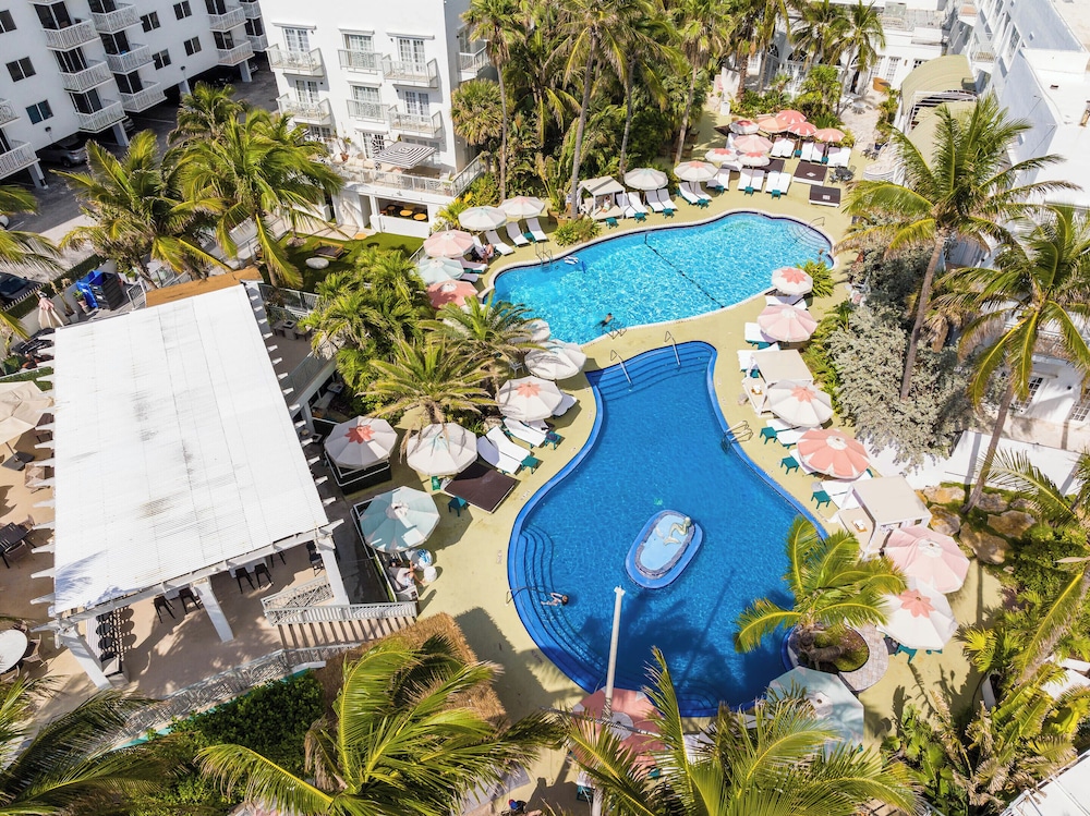 The Savoy Hotel & Beach Club 53/62