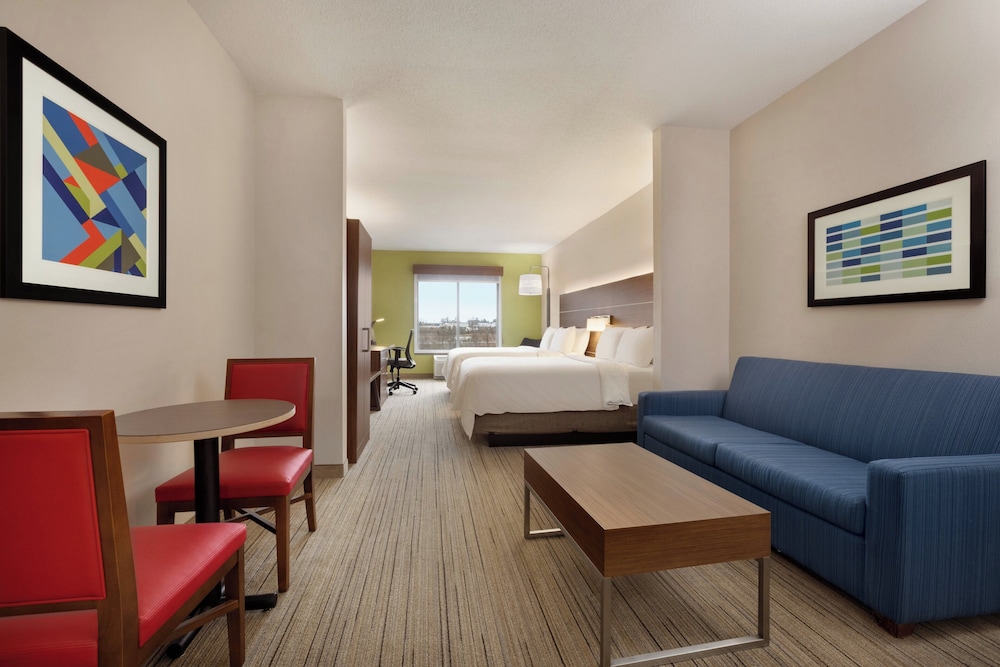 Holiday Inn Express Hotel Suites Opelika Auburn 47/71