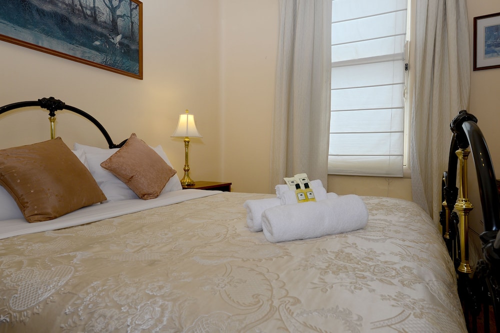 Edinburgh Gallery Bed Breakfast 8/61