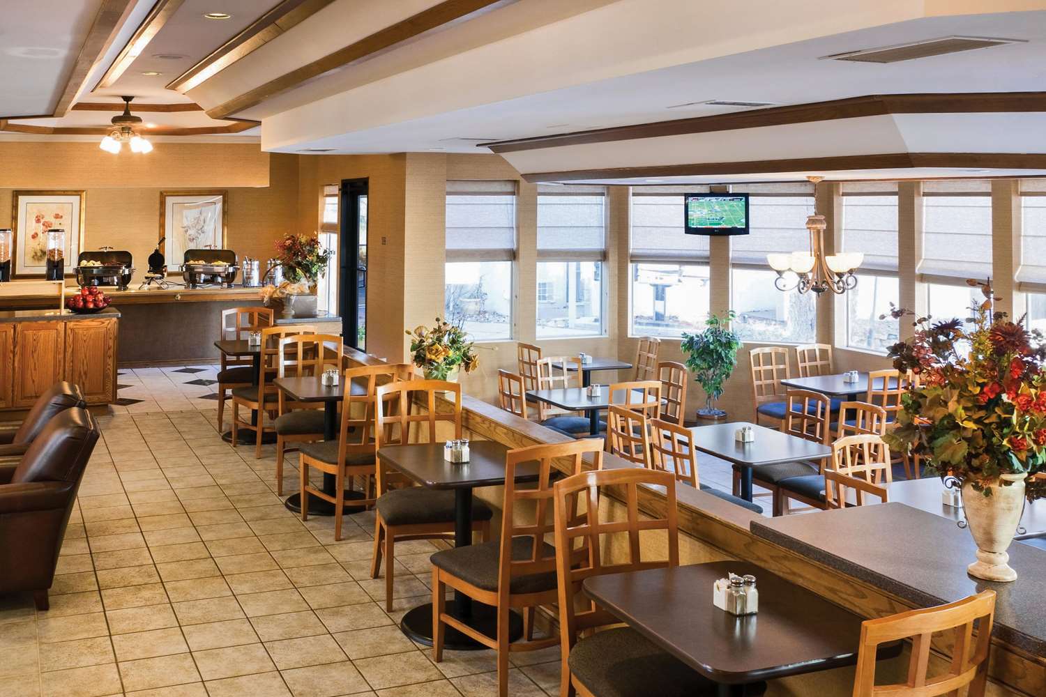 Quality Inn and Suites Downtown University Area 12/16