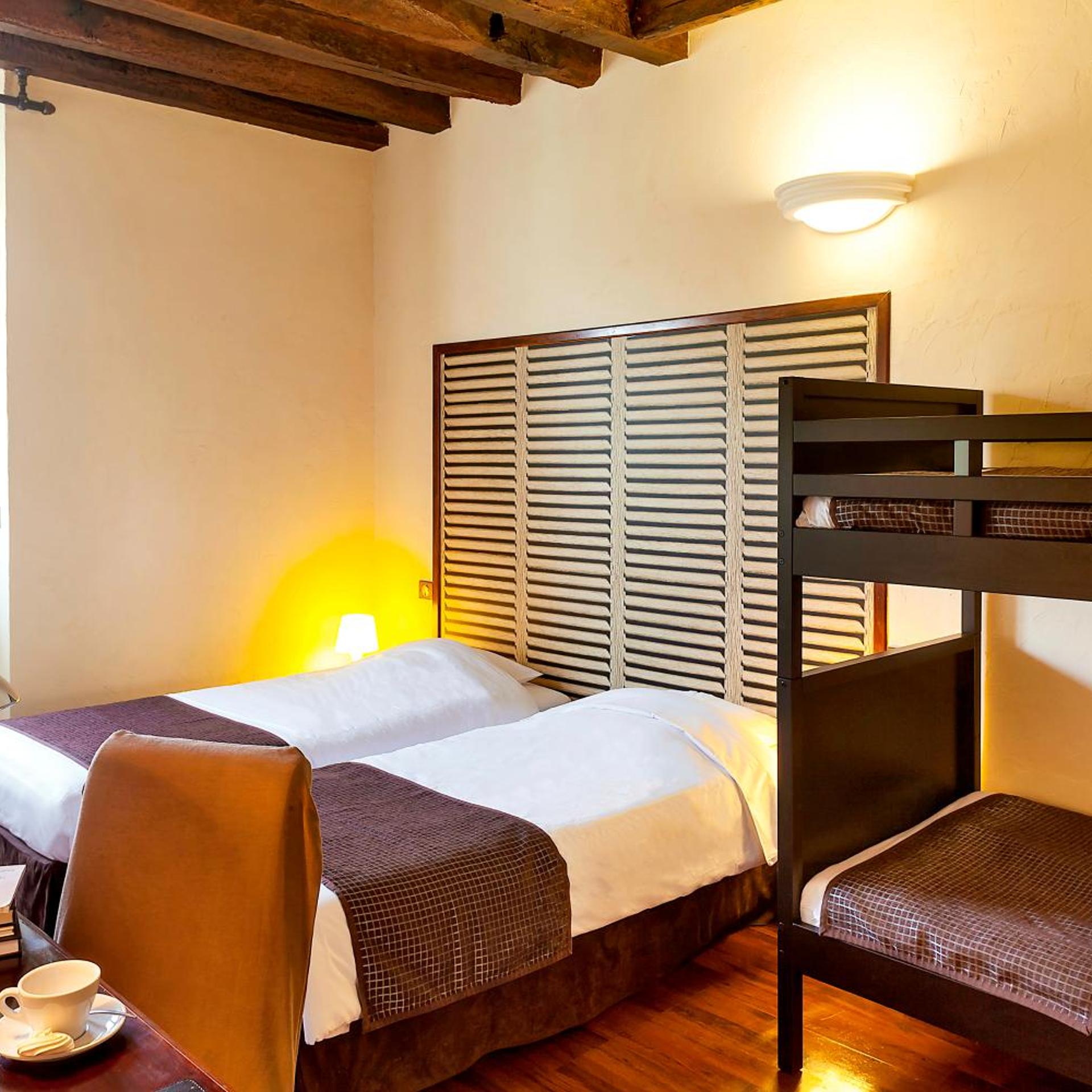 LOGIS HOTEL ECU DE FRANCE 28/45